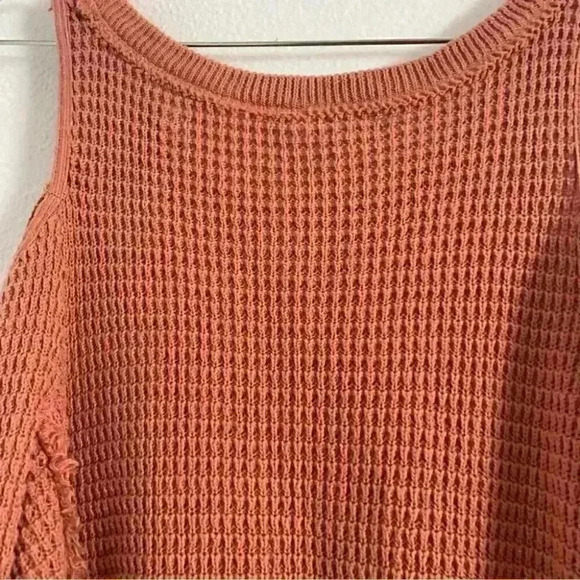 Free People Sunrise Cold Shoulder Sweater sz xs - Picture 9 of 9